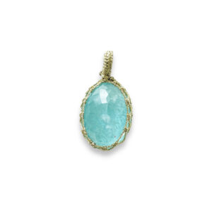 faceted oval aquamarine pendant